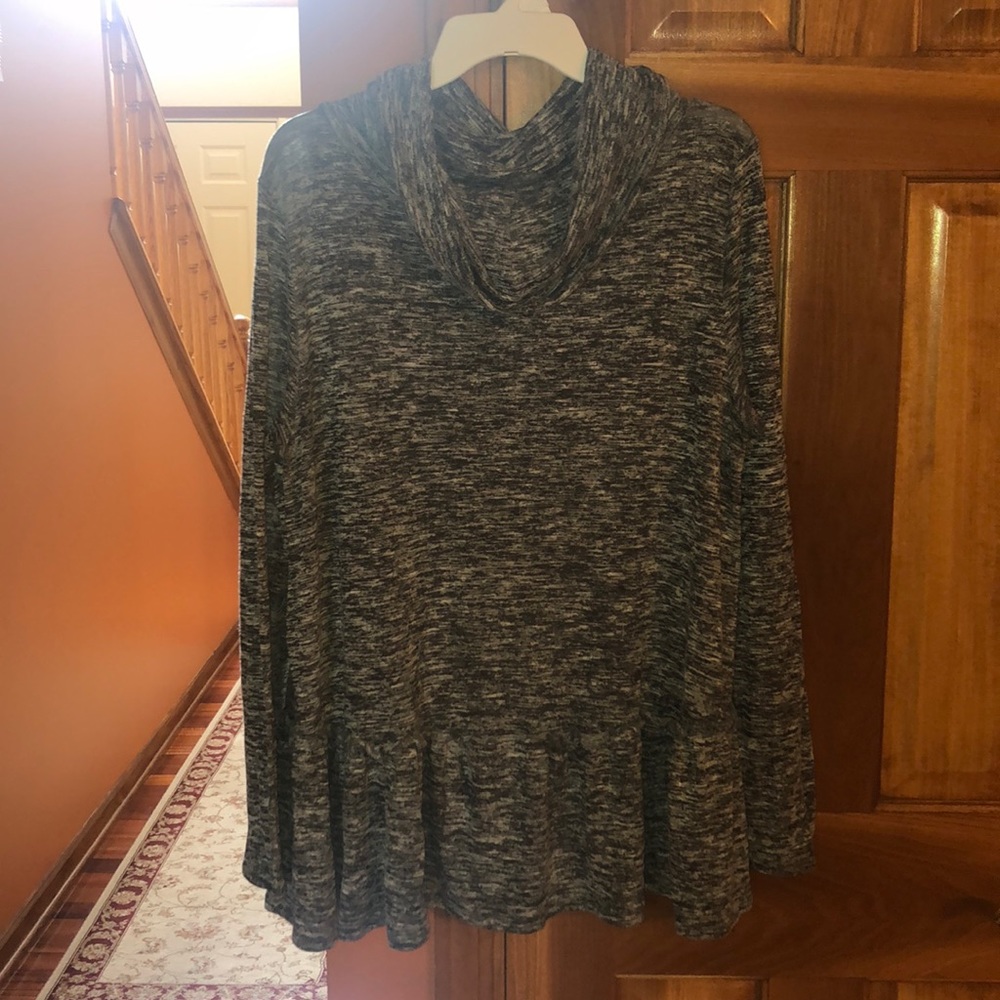 Gray slouchy turtle neck!